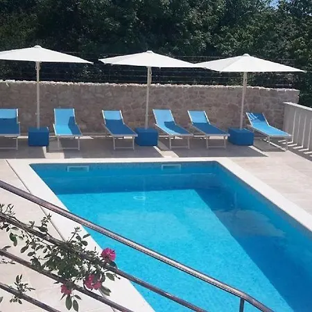 Beautiful Stone With Swimming Pool, Sauna And Large Garden By Traveler Tourist Agency Krk Id 2225 Vila *