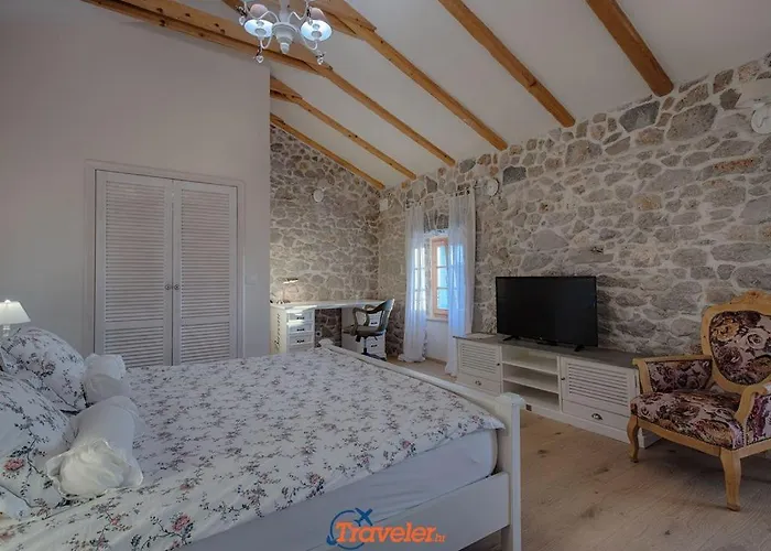 Beautiful Stone With Swimming Pool, Sauna And Large Garden By Traveler Tourist Agency Krk Id 2225 וילה Gabonjin